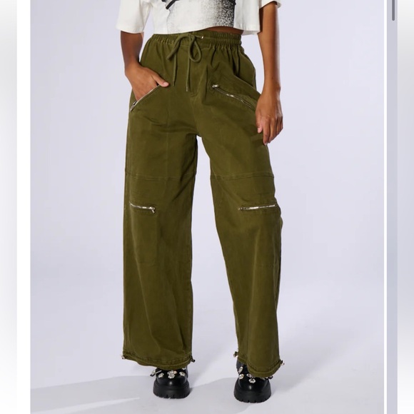 CALM DAY FLEX JOGGER IN OLIVE - Picture 2 of 6